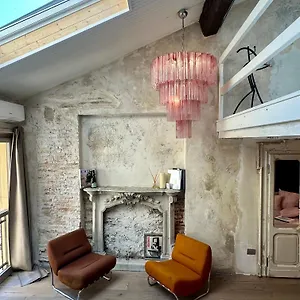 Charming And Design Attic Loft In Coolest Area Navigli Ticinese Milan